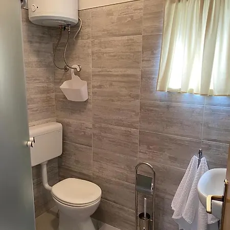Alen Apartment *